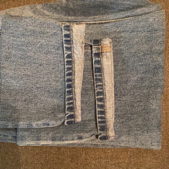 Everyone’s favorite denim - Picture 3 of 3